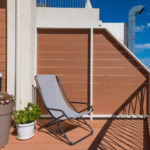 Джакузи на открытой веранде с видом на море